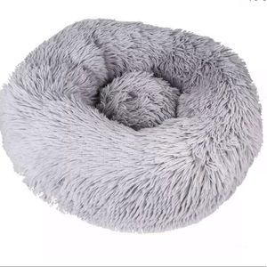 NWT Round Fluffy Cat🐈 or Dog🦮 Large Calming Bed